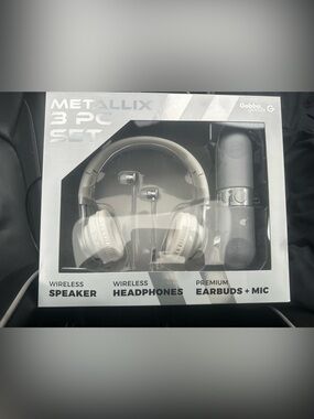 GabbaGoods 3 Piece Metallix Gift Set- Earbuds+Mic/WIRELESS Headphone & Speaker